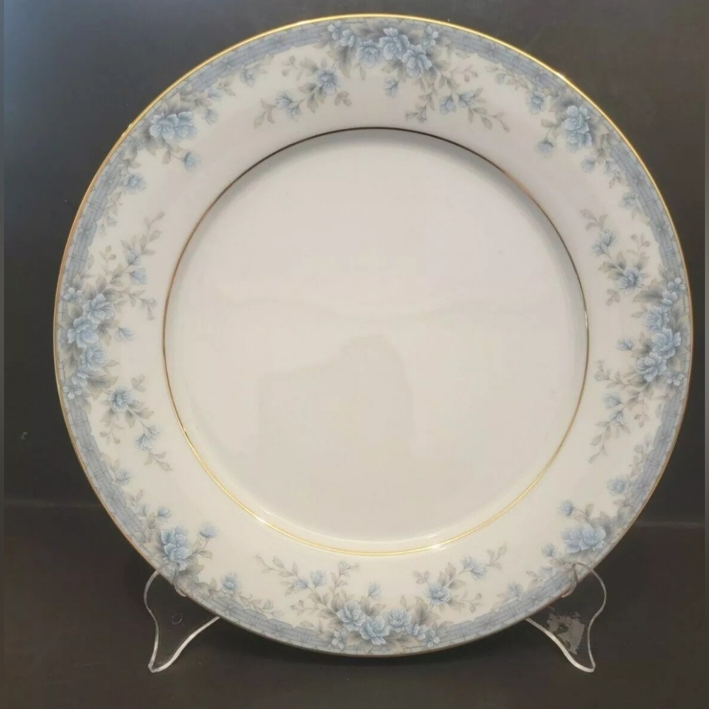 Noritake Avalon Fine China 10 3/8" Dinner Plate Pre-owned